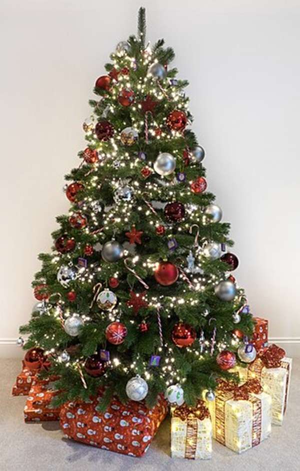 Christmas tree puzzle online from photo