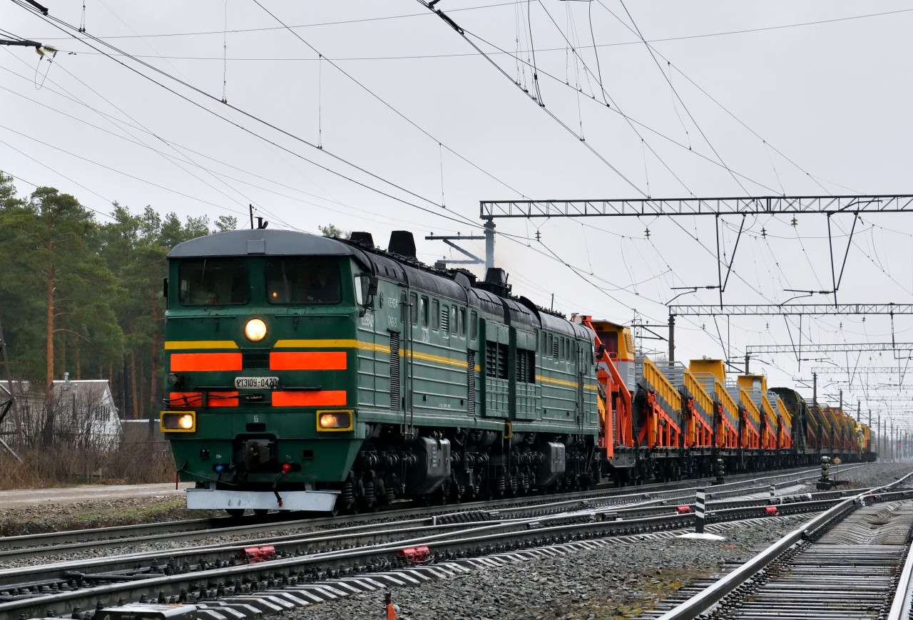 Дизелов локомотив 2ТЕ10М онлайн пъзел