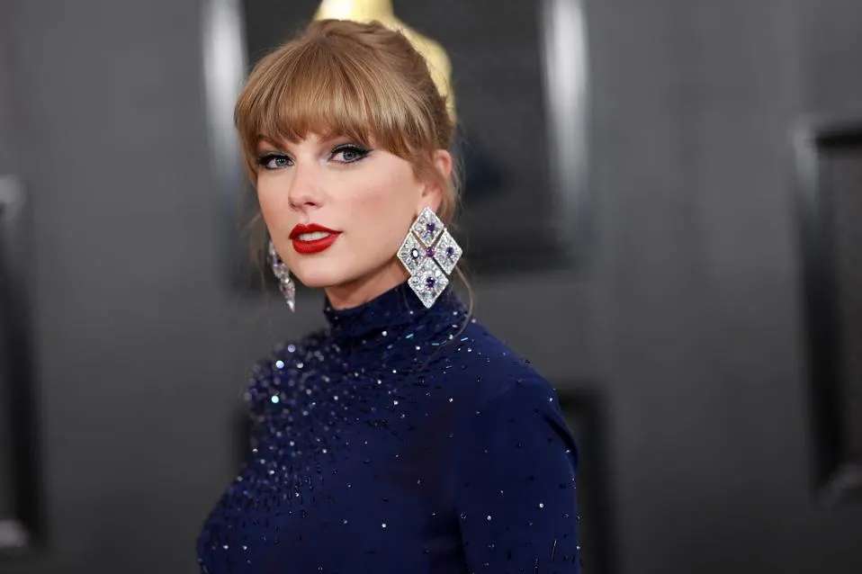 Taylor Swift Grammy Awards 2023 Pussel online