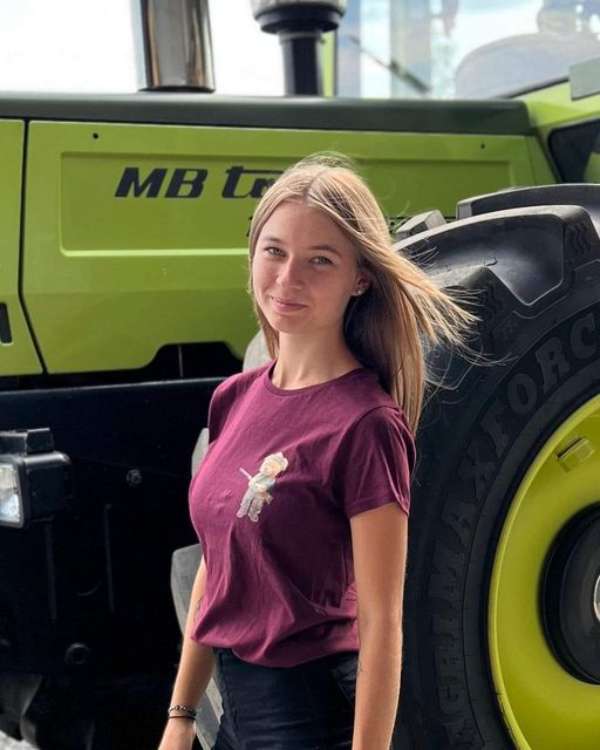 Фермерські дівчата НАЙКРАЩІ скласти пазл онлайн з фото