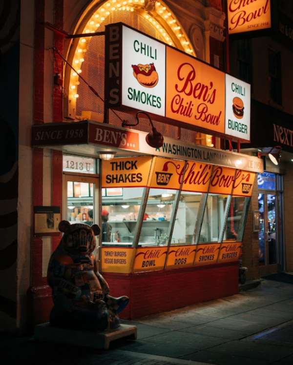 Ben's Chili Bowl puzzle online from photo
