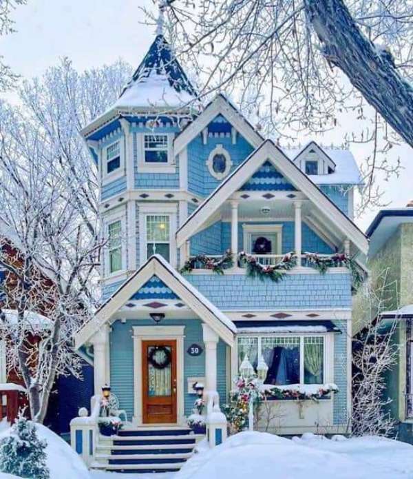 Modrý viktoriánský vánoční dům online puzzle