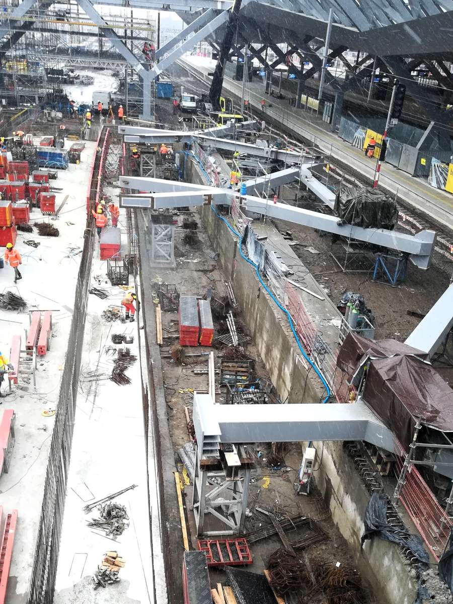 Práce na zlepšení varšavského západního nádraží puzzle online z fotografie