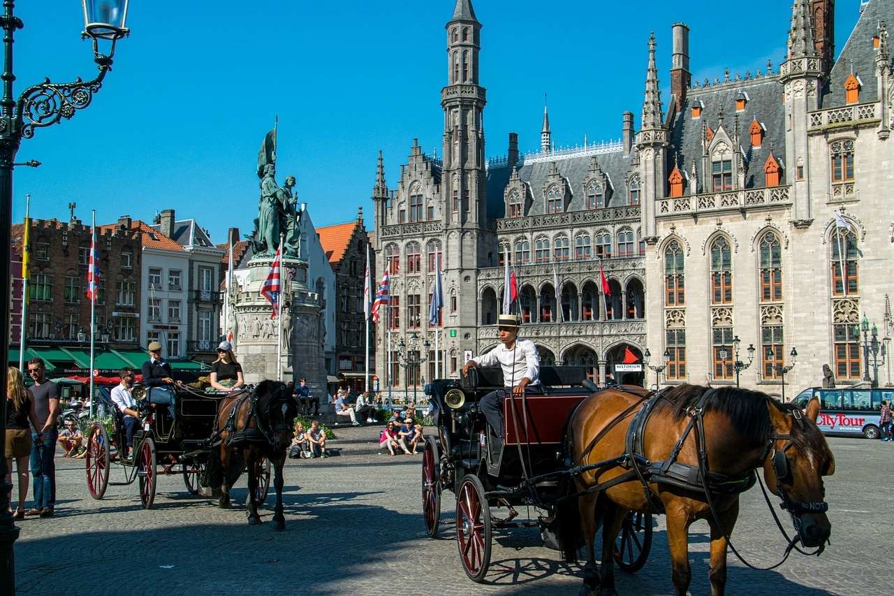Grote Markt, Bruges puzzle online a partir de fotografia