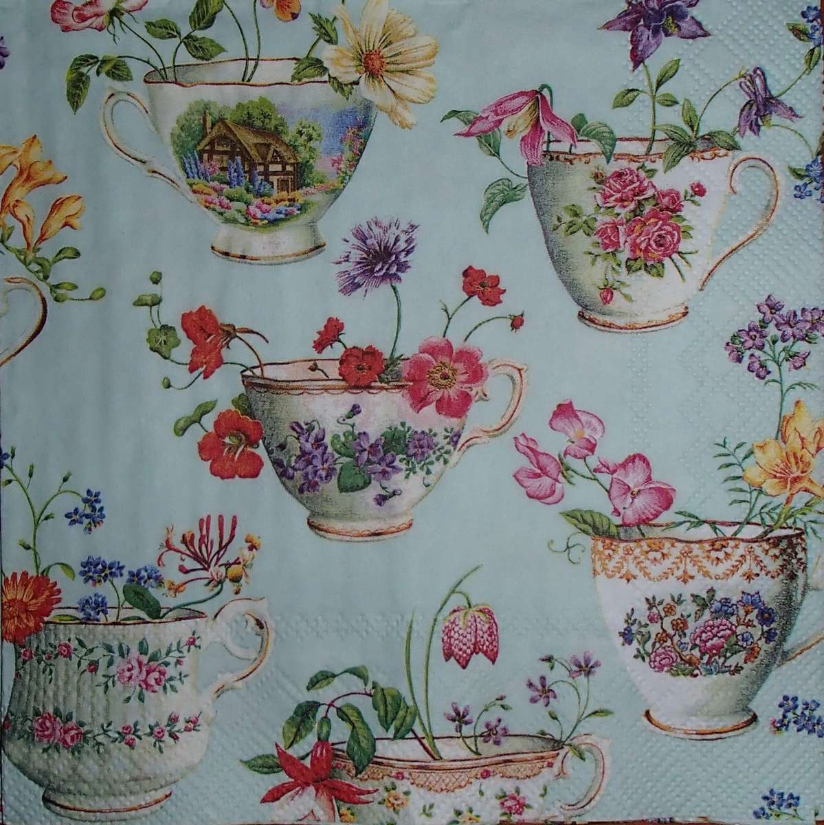 Flores en tazas de té rompecabezas en línea