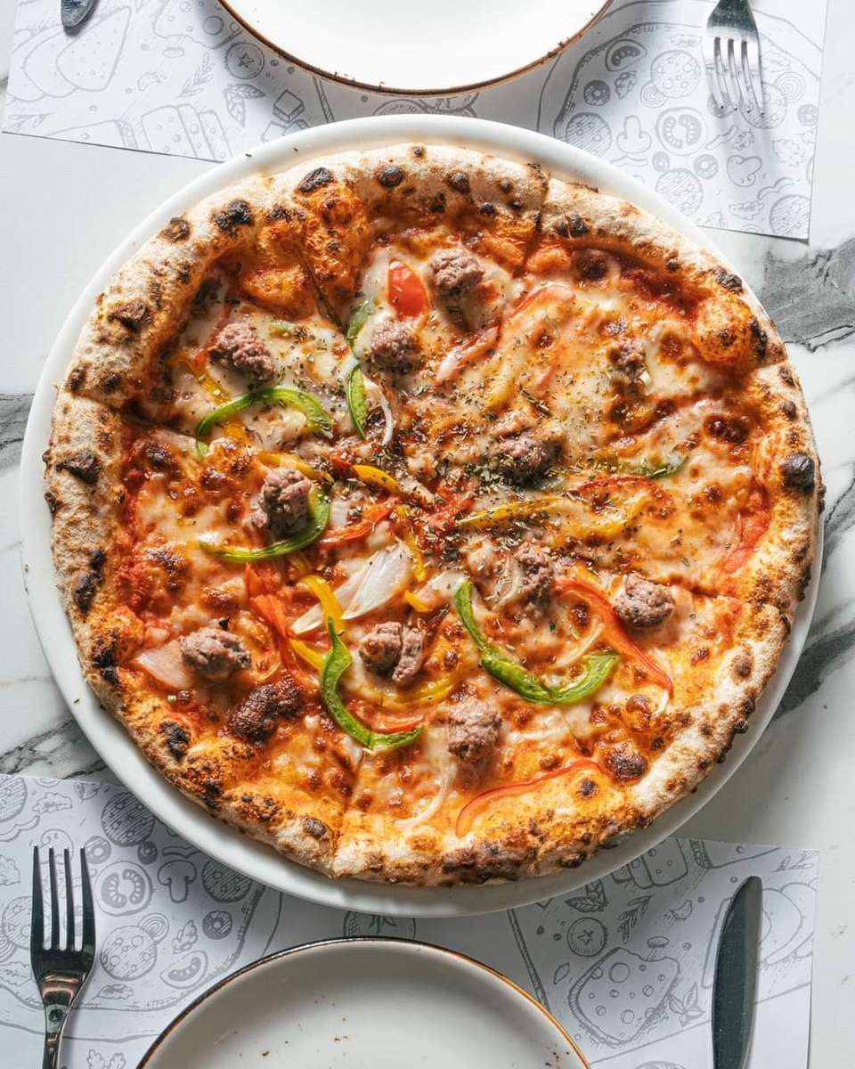 Dia de pizza puzzle online a partir de fotografia