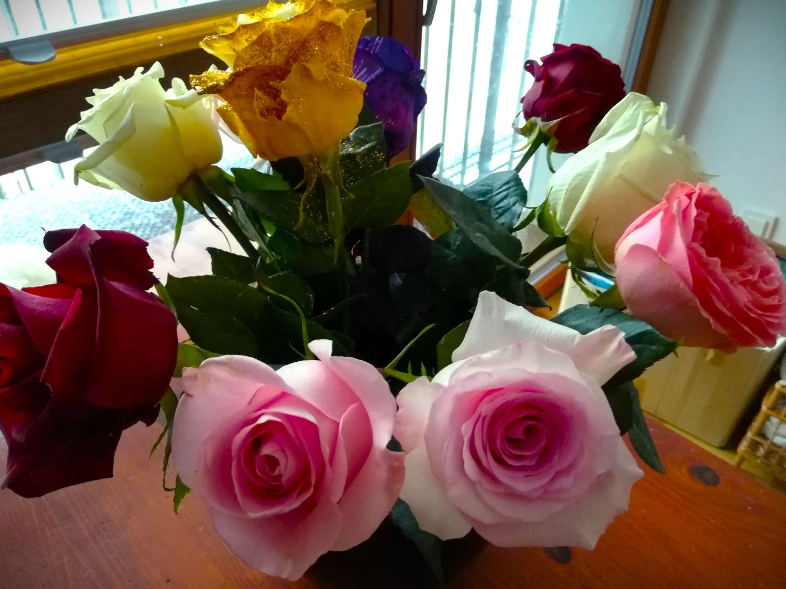 Рози в пот онлайн пъзел от снимка