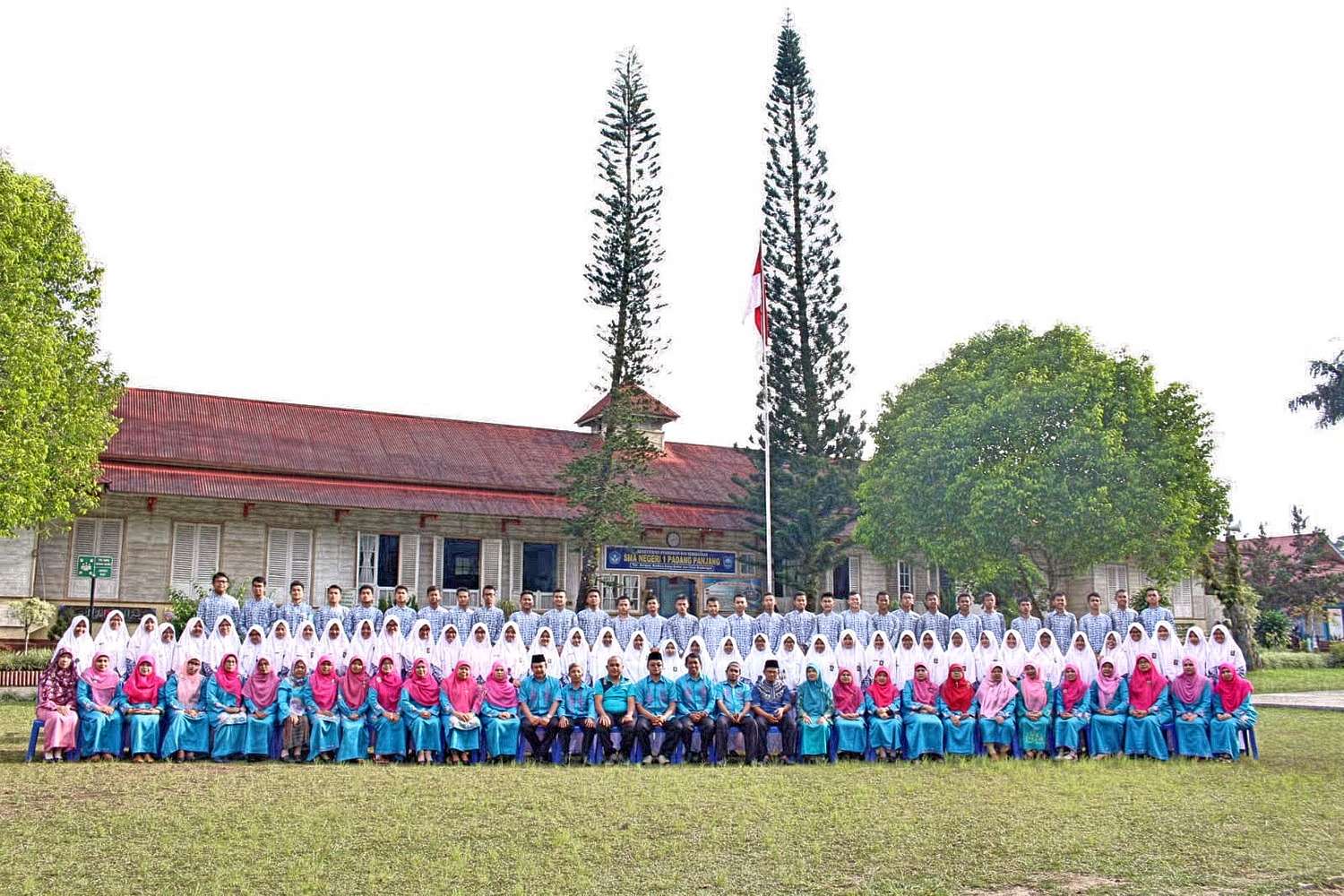 8 Tahun Bunyaanul Marshuush rompecabezas en línea