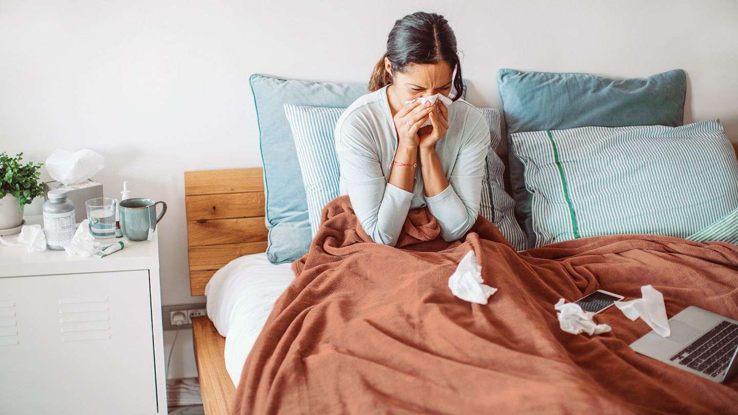 en sjuk kvinna i sängen pussel online från foto