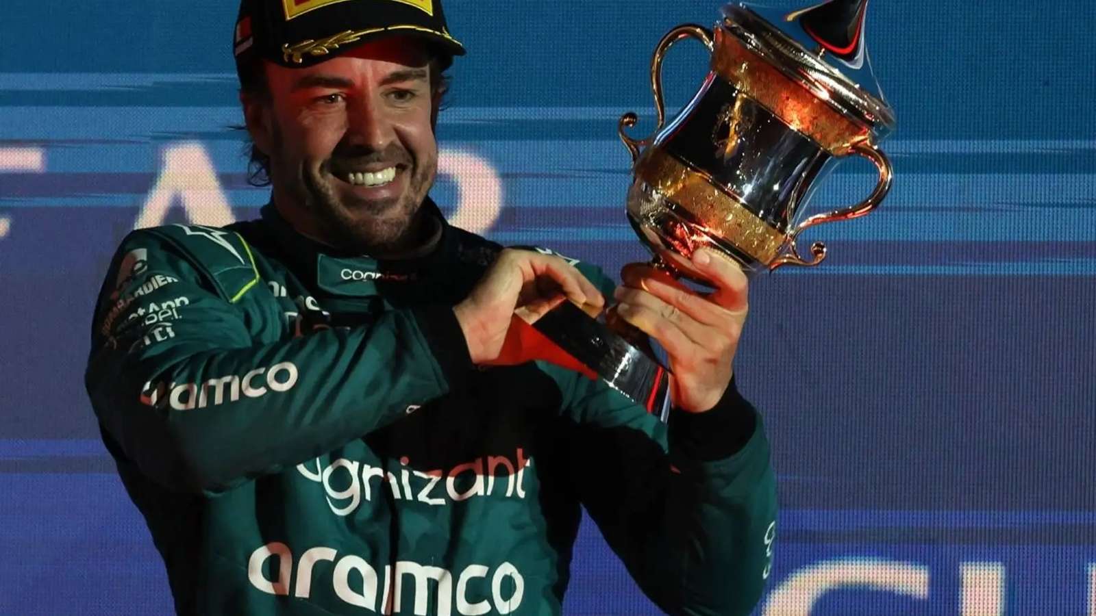 Fernando Alonso es un deportista puzzle online from photo
