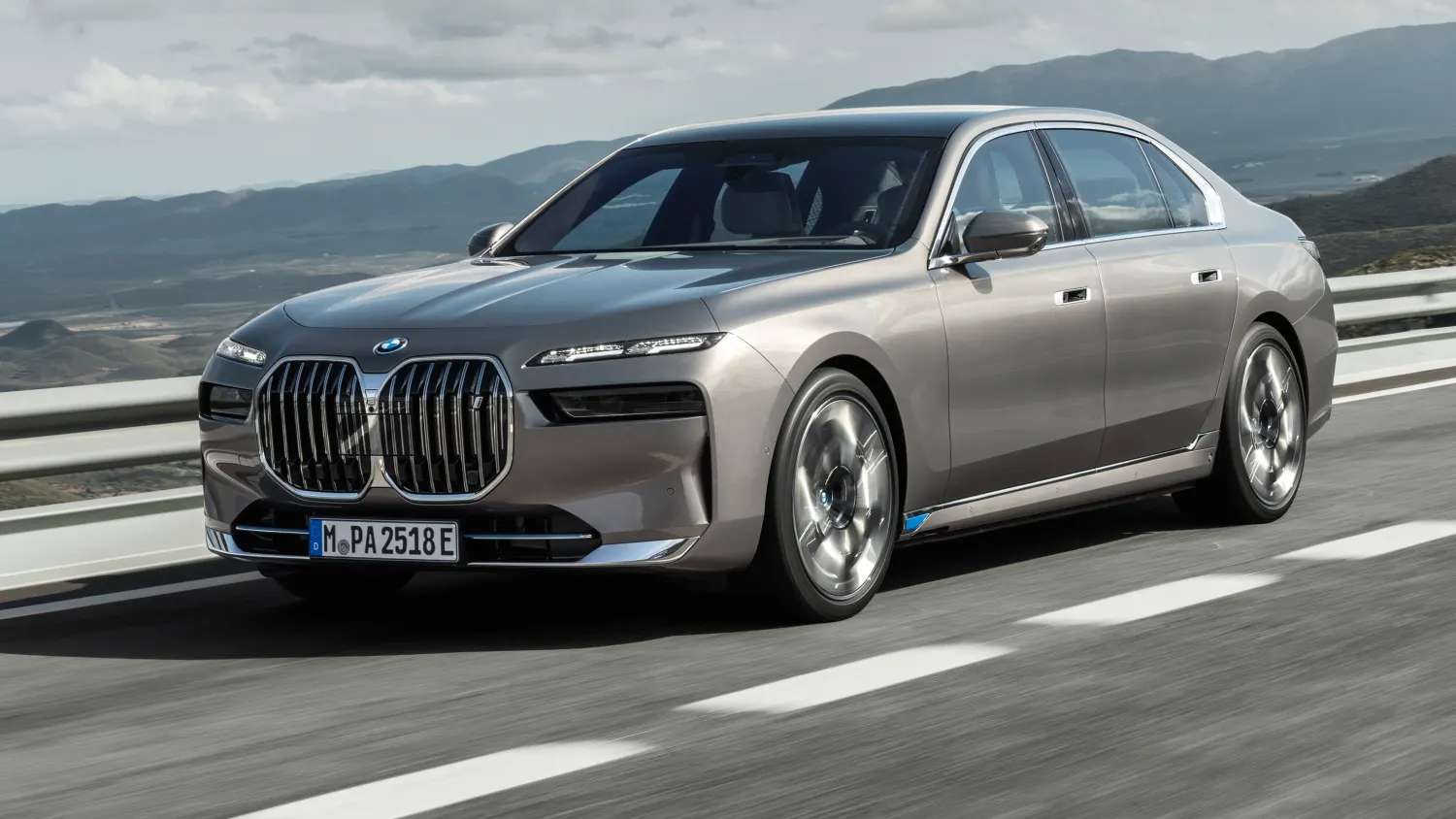 Νέα BMW i7 παζλ online από φωτογραφία