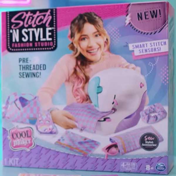 Stitch Style Modestudio puzzel online van foto