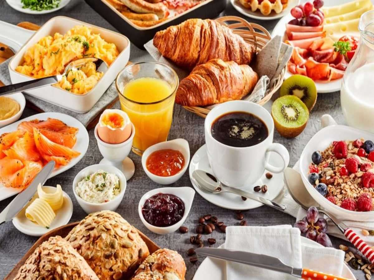 Breakfast Buffet puzzle online from photo