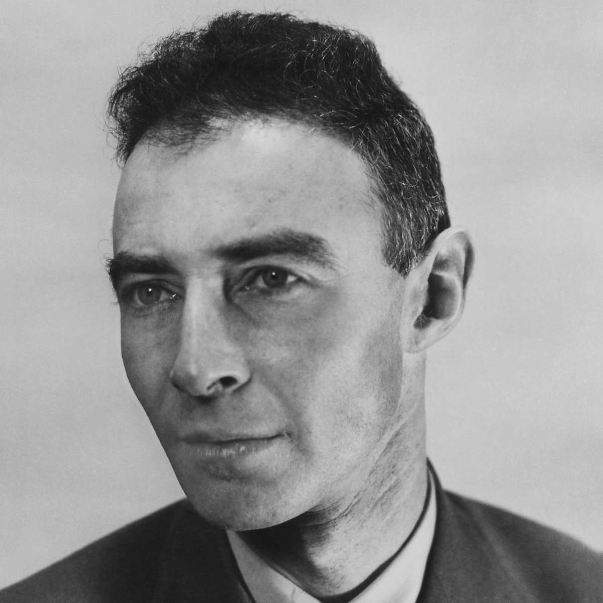 Oppenheimer pussel online från foto