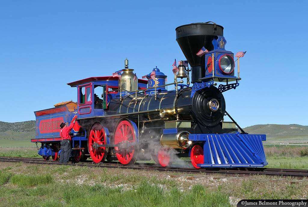 Jupiter steam locomotive puzzle online from photo