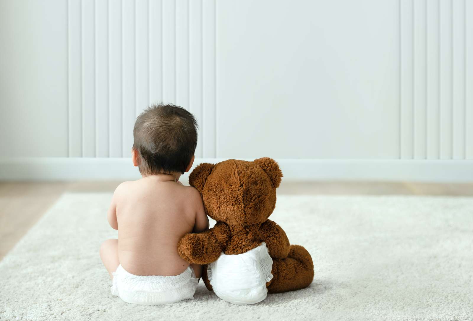 Ένα παιδί και μια αρκούδα online παζλ