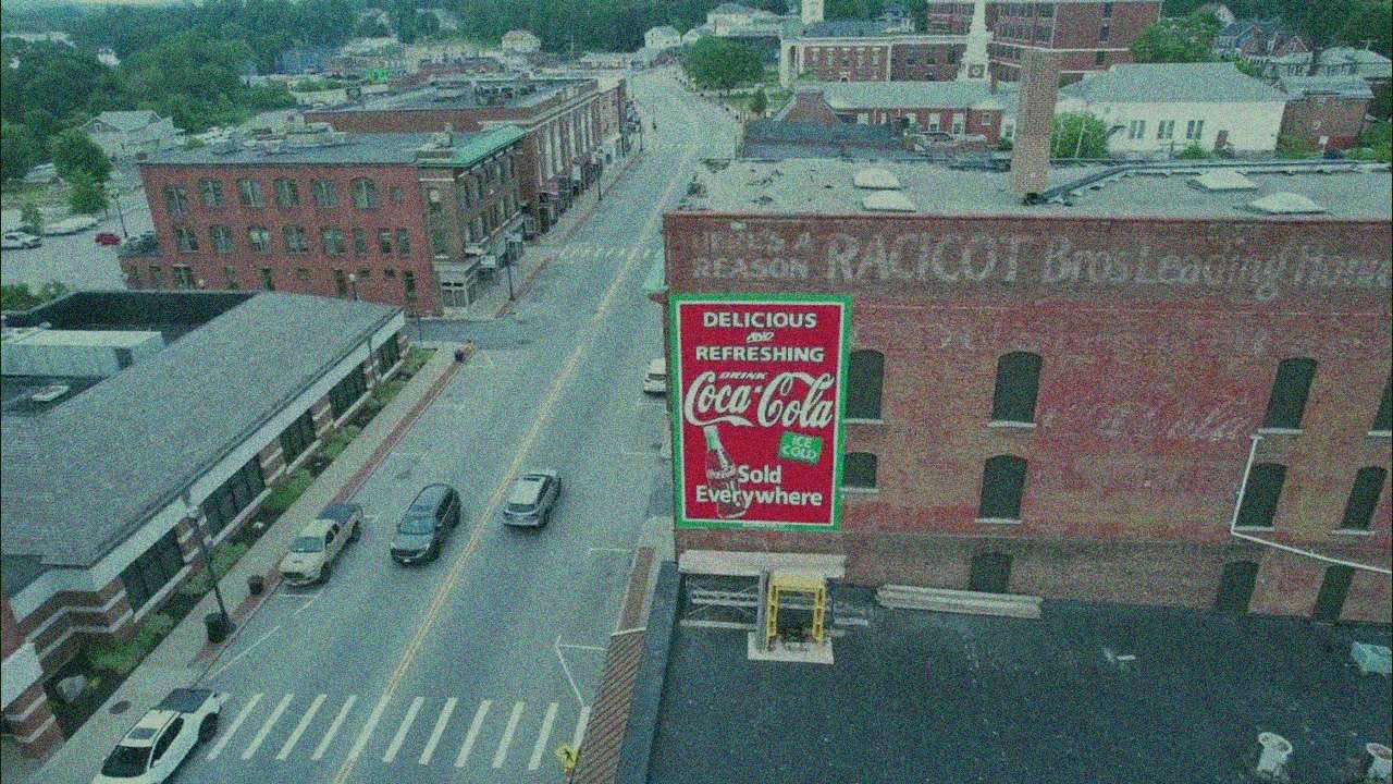 Coke Mural puzzle online from photo