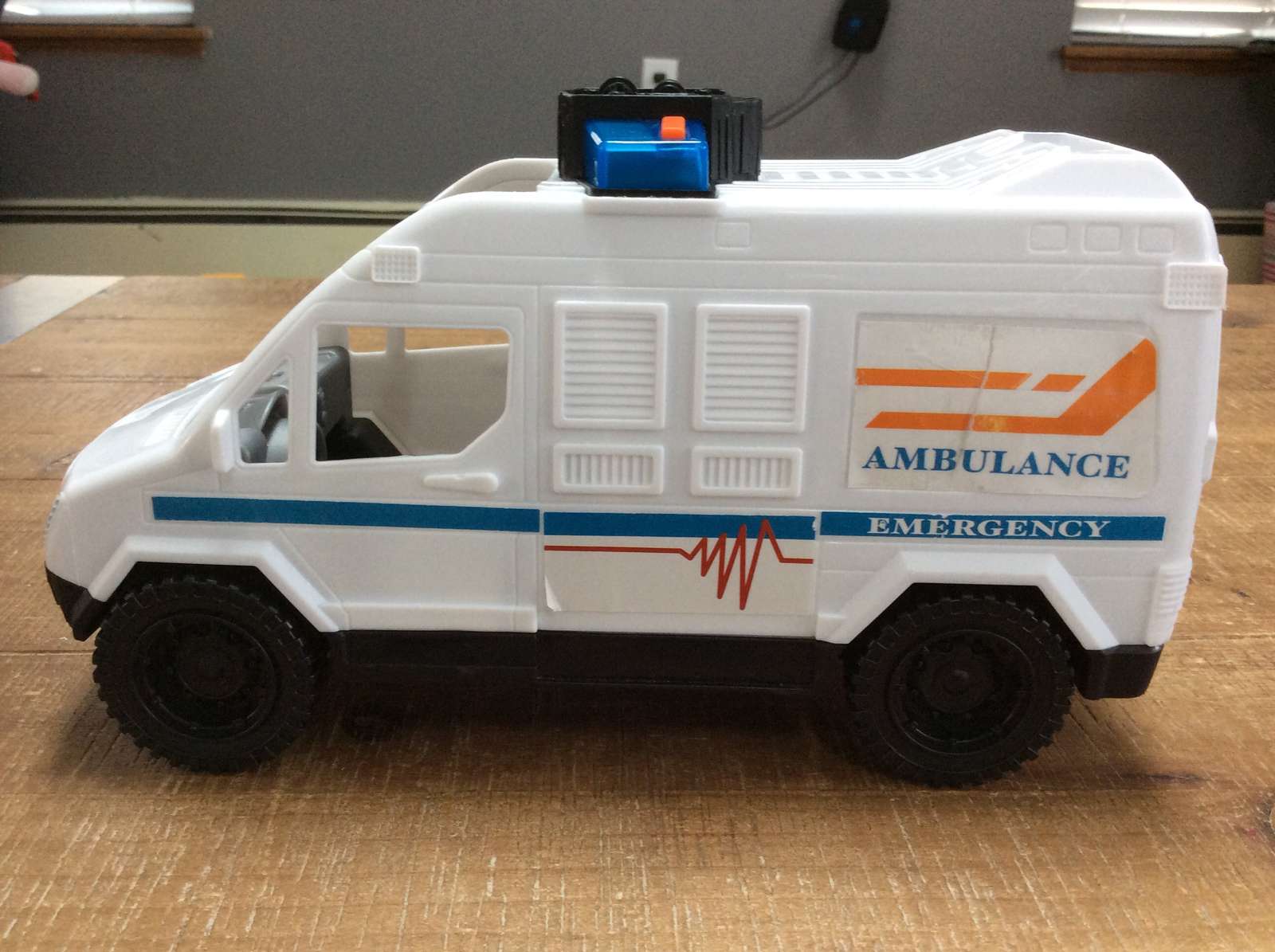 Ambulance puzzle online from photo