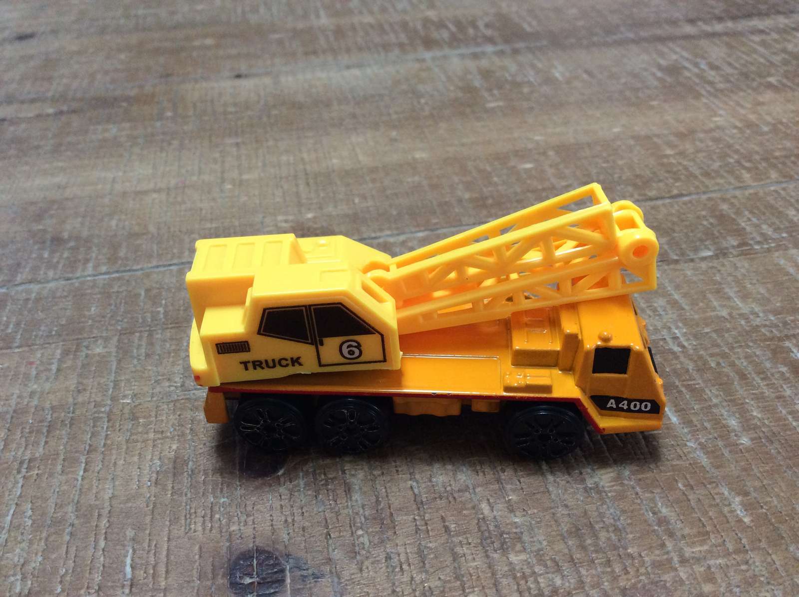 Camion galben puzzle online din fotografie