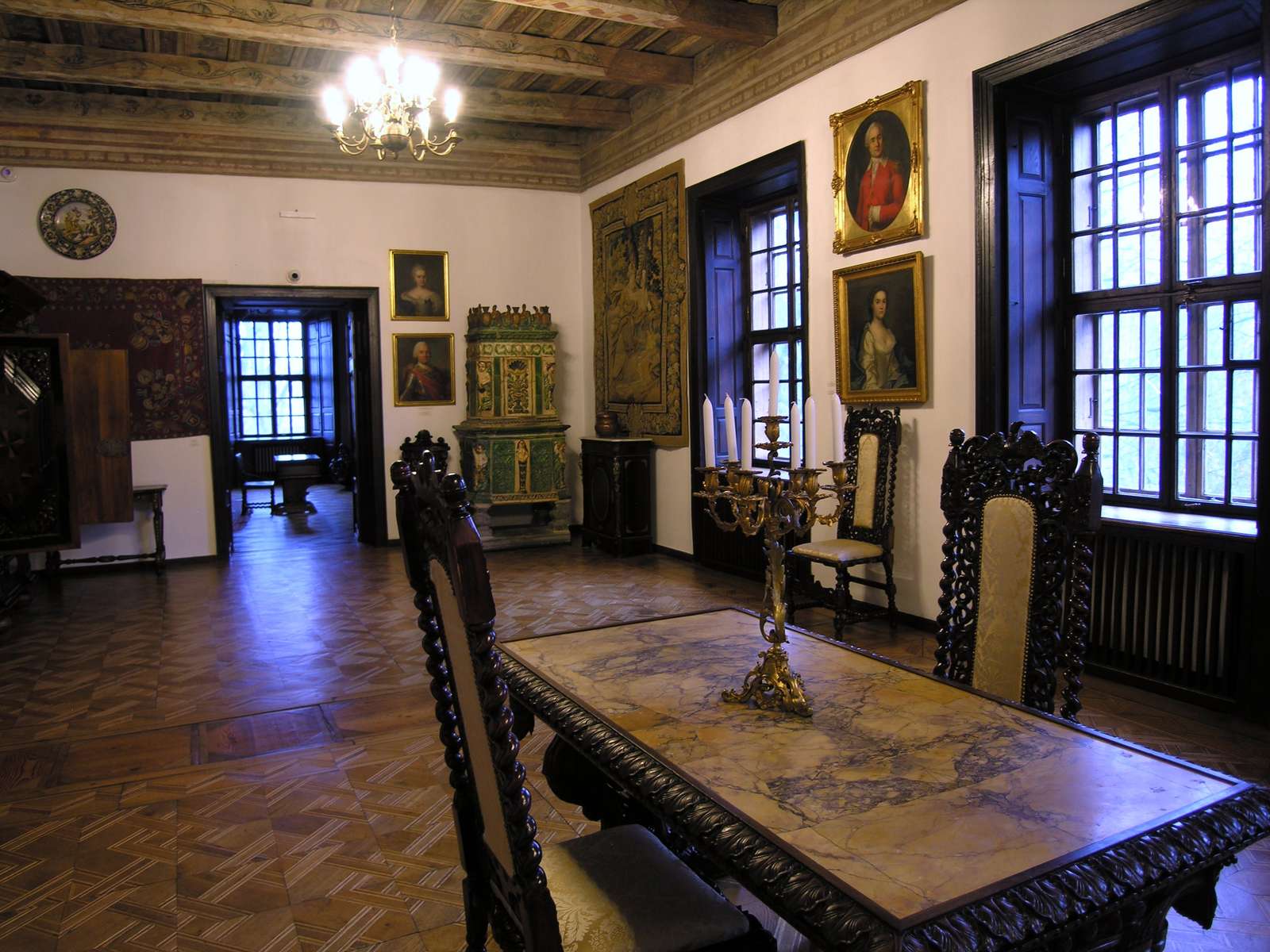 Museum - Schloss in Oporów. Rittersaal. Online-Puzzle vom Foto