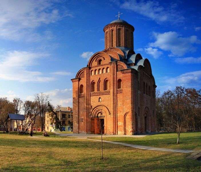 Церква в Чернігові скласти пазл онлайн з фото