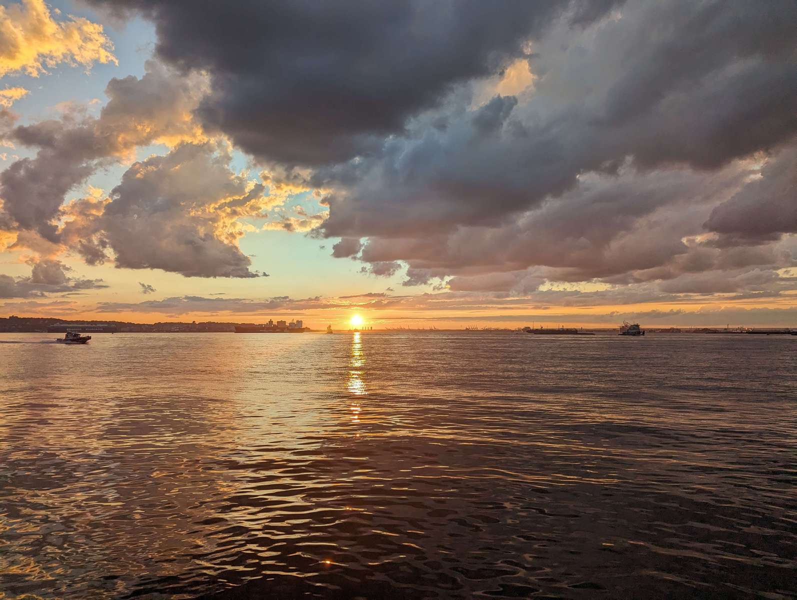 Západ slunce na molu puzzle online z fotografie
