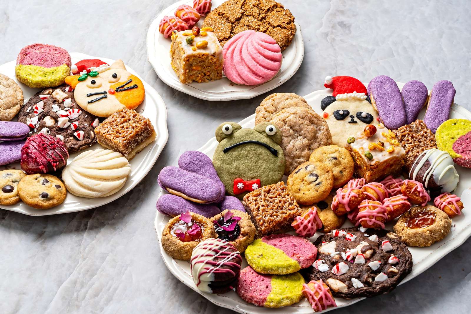Sušenky na stole puzzle online z fotografie