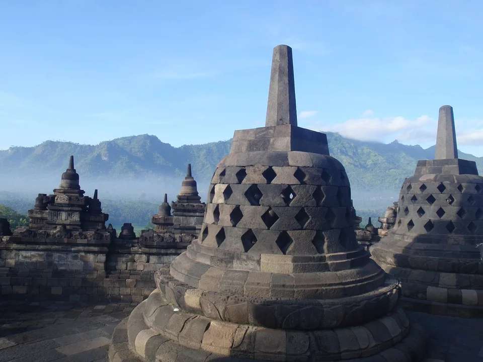 Puzzle chrámu Borobudur puzzle online z fotografie