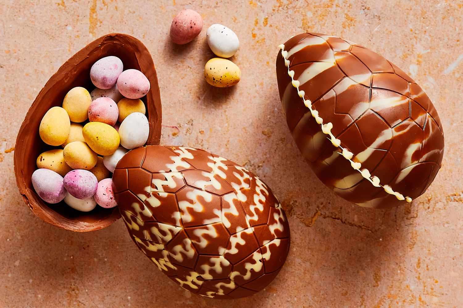 Chocolate egg puzzle online from photo
