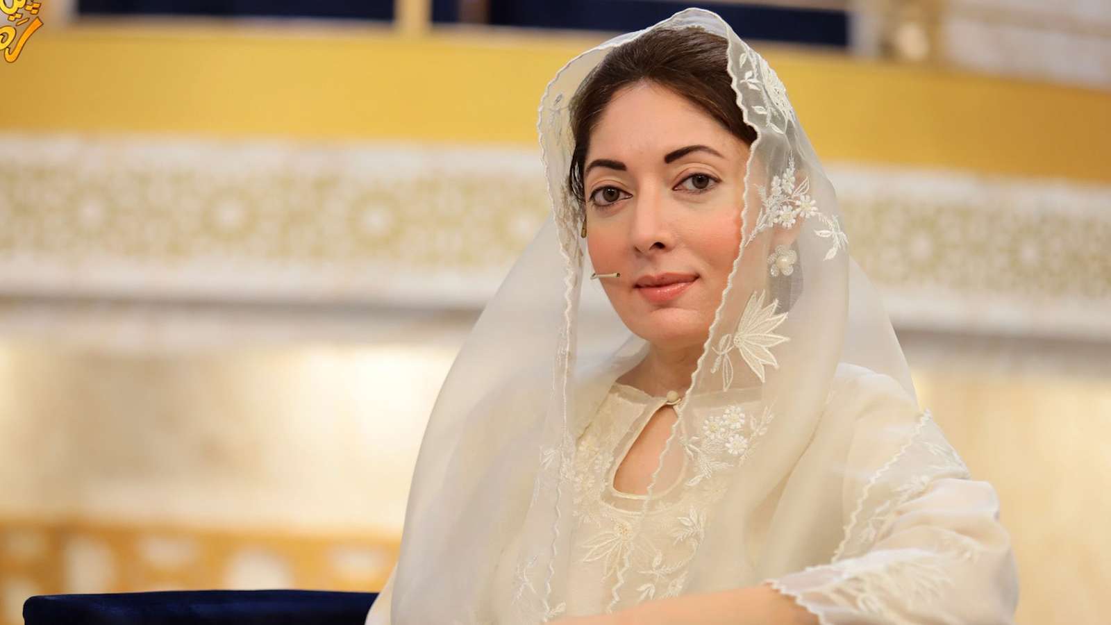 Sharmila Farooqi 0 puzzle online from photo