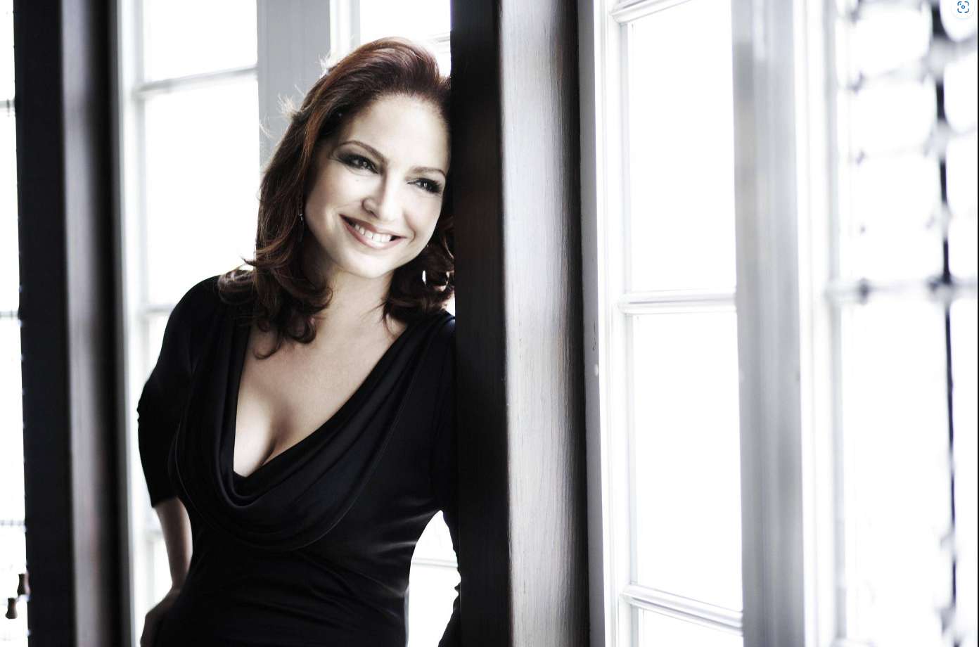 Gloria Estefan puzzle online from photo