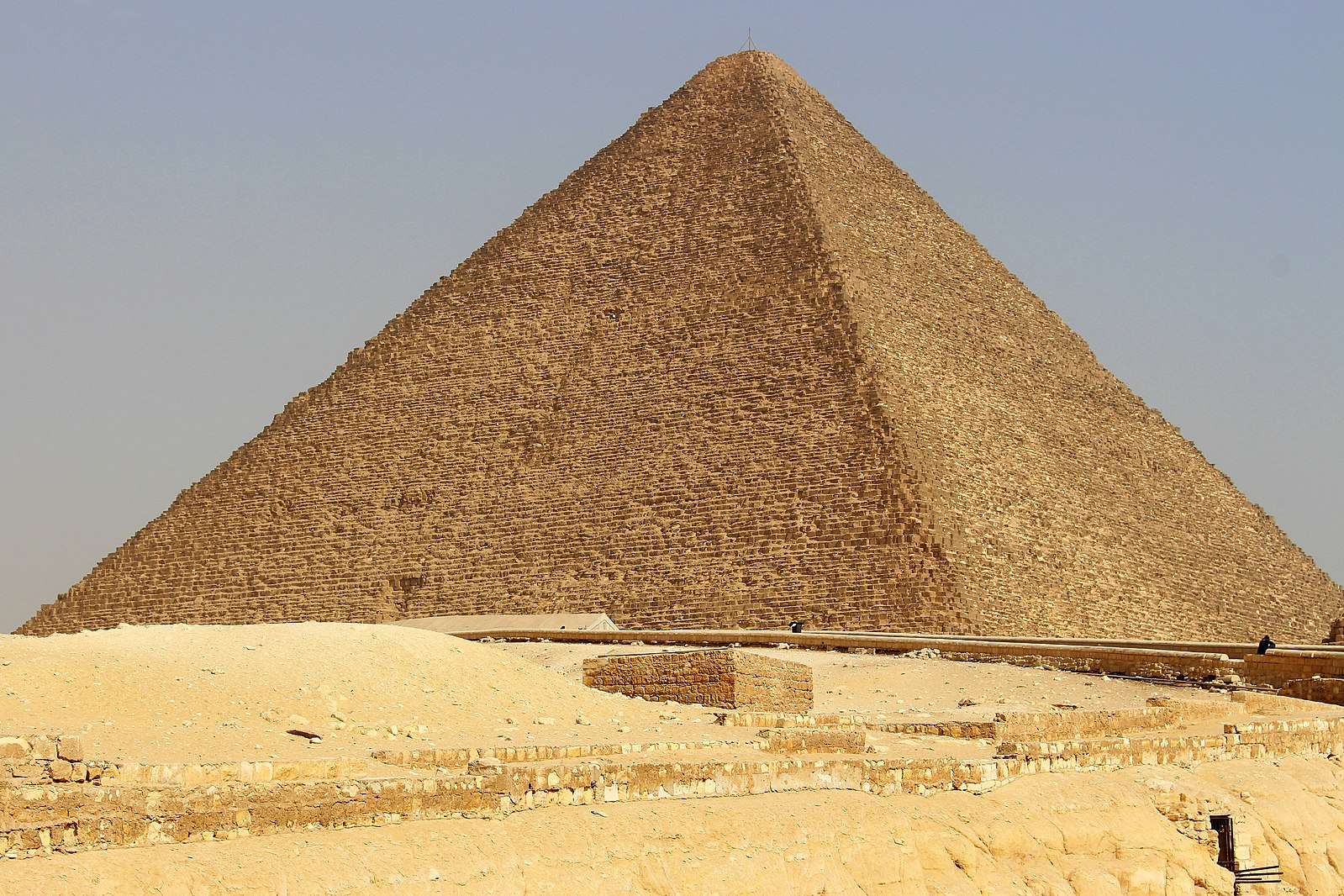 Pyramid Picture puzzle online from photo