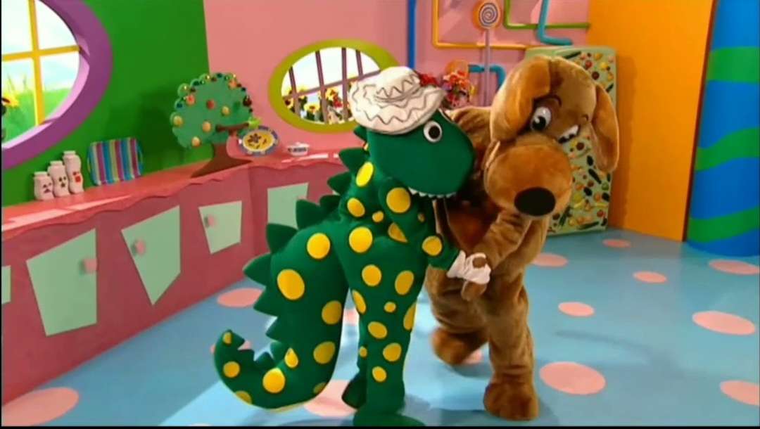 Wags and dog and dorothy the dinosaur online puzzle