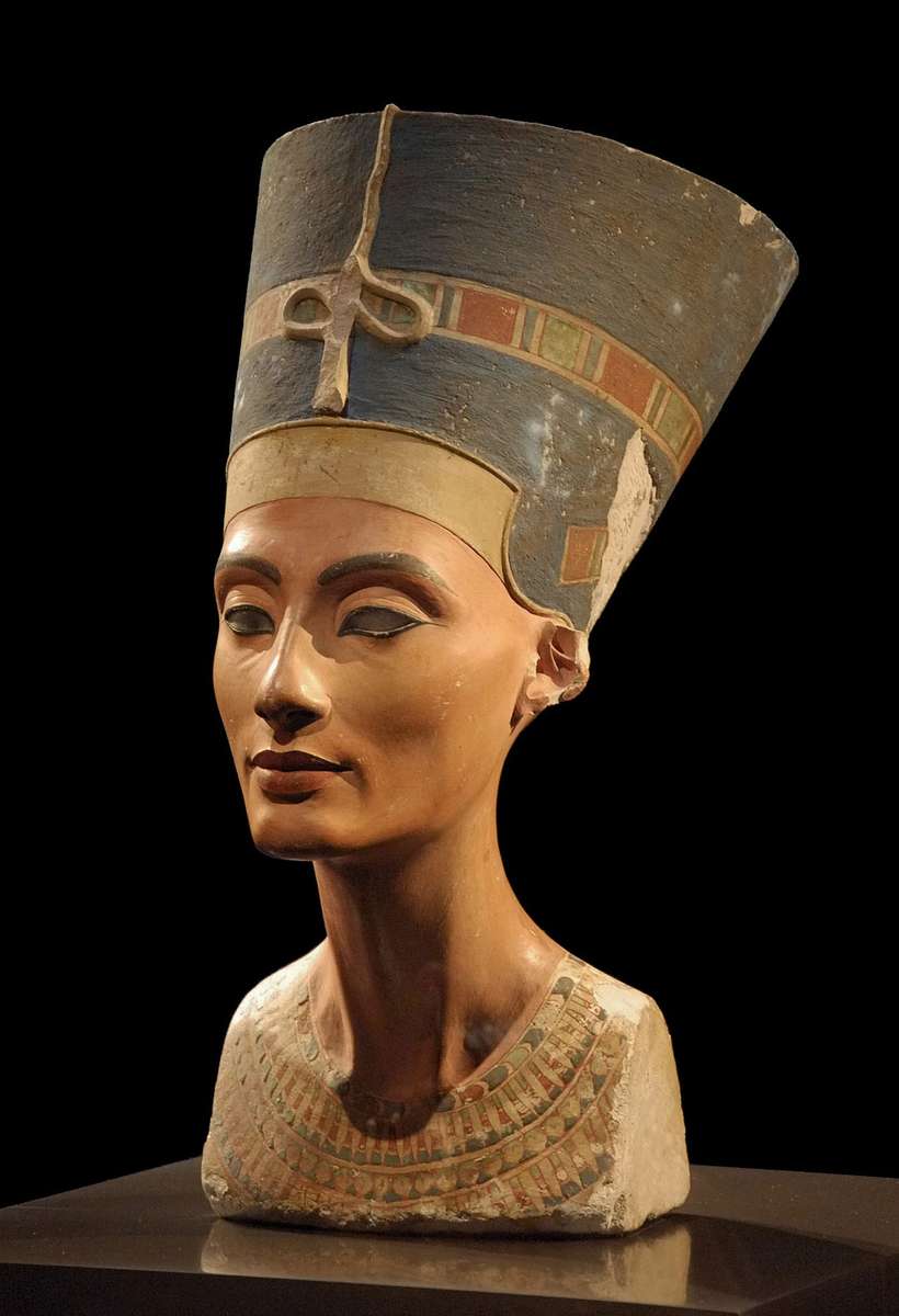 Бюст царицы Нефертити пазл онлайн из фото