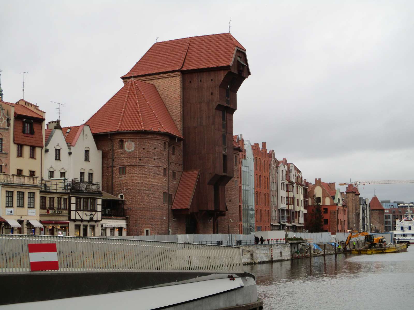 Gdansk crane puzzle online from photo