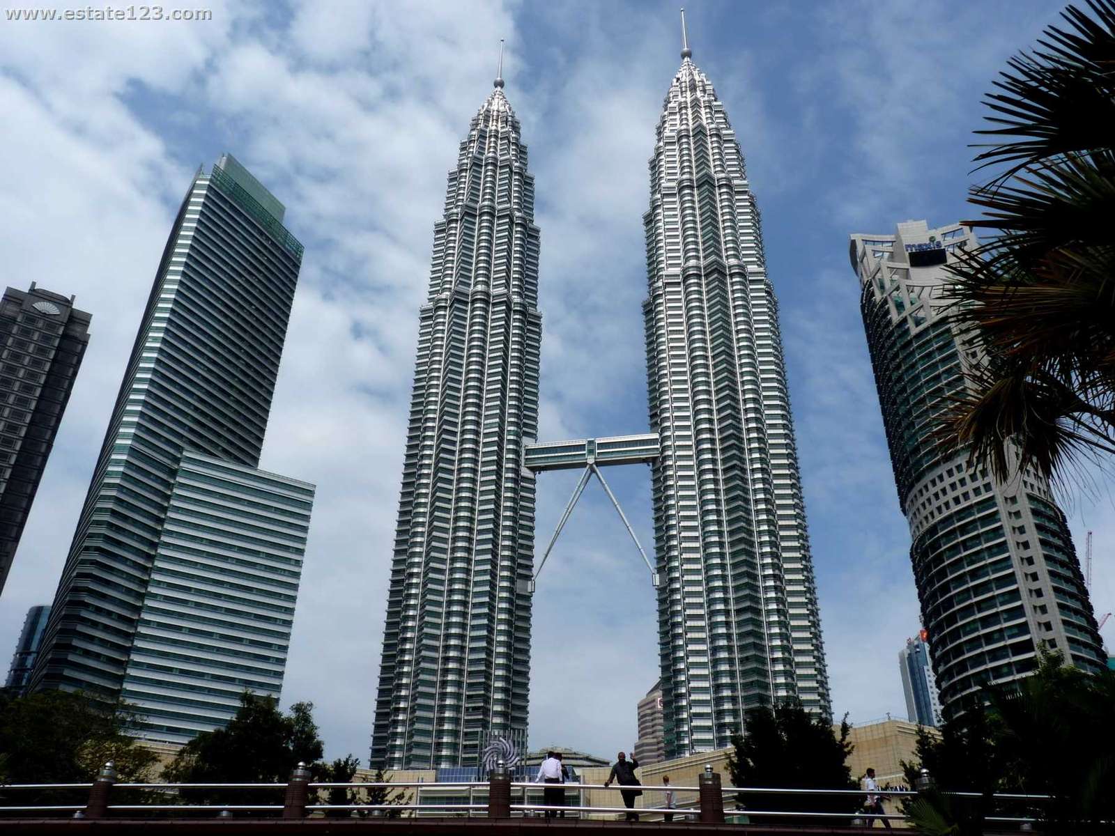 KLCC Malaysia Online-Puzzle