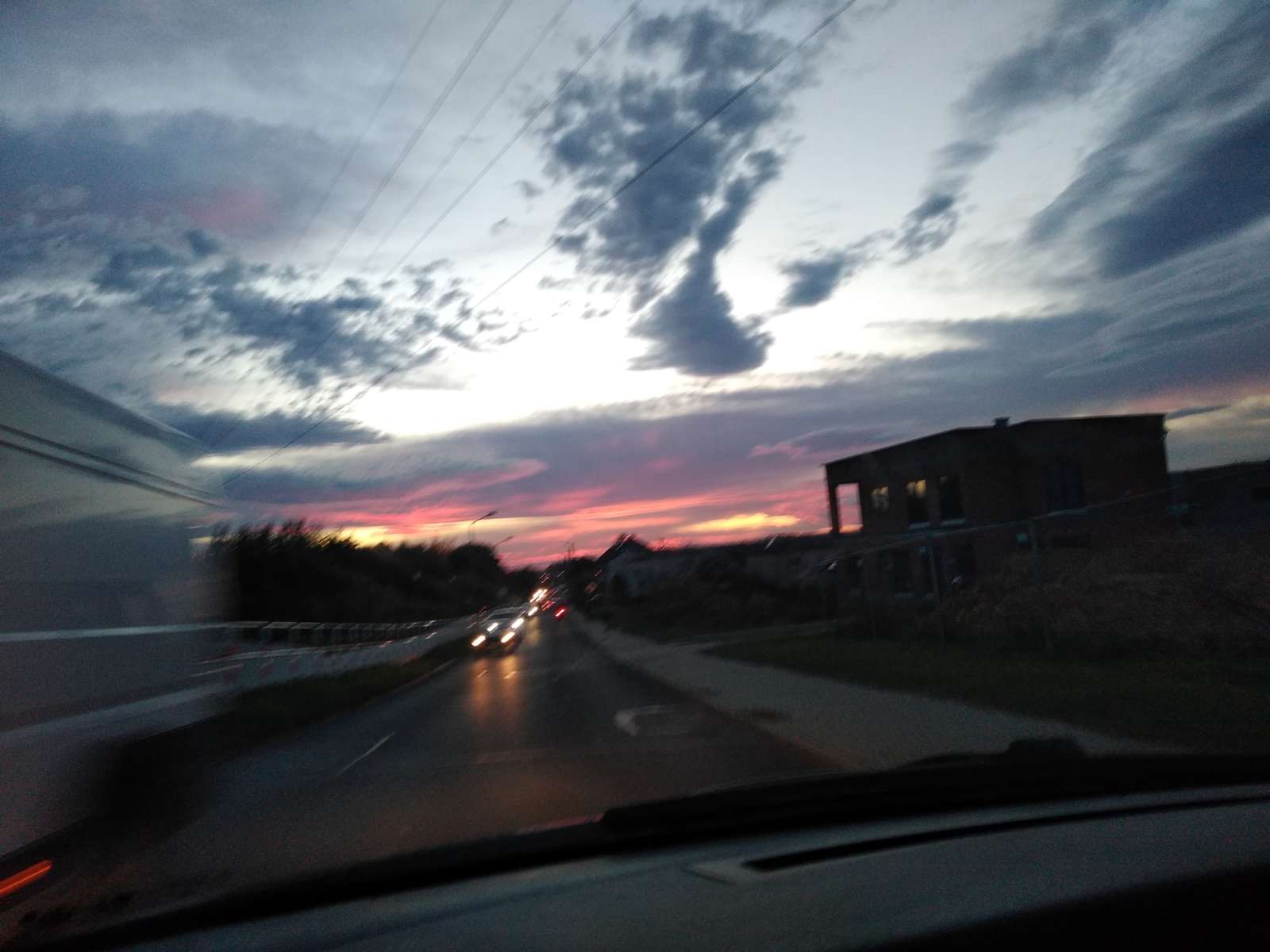 The sky over Przyjażnia puzzle online from photo