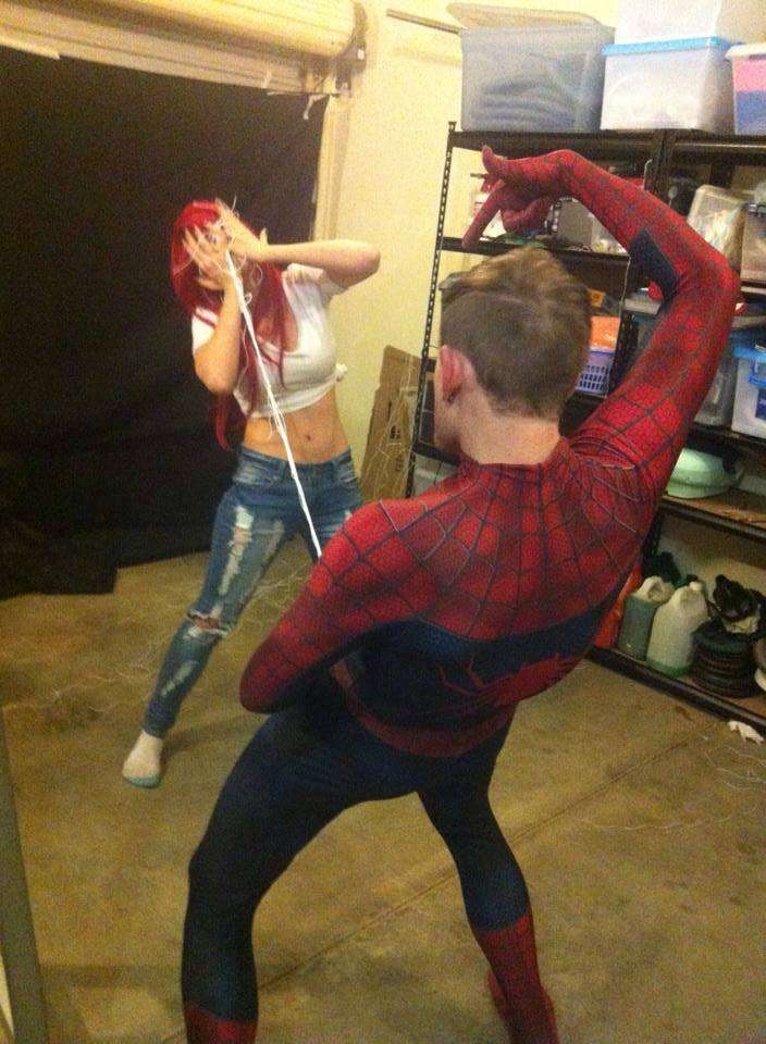 pavoučí muž puzzle online z fotografie