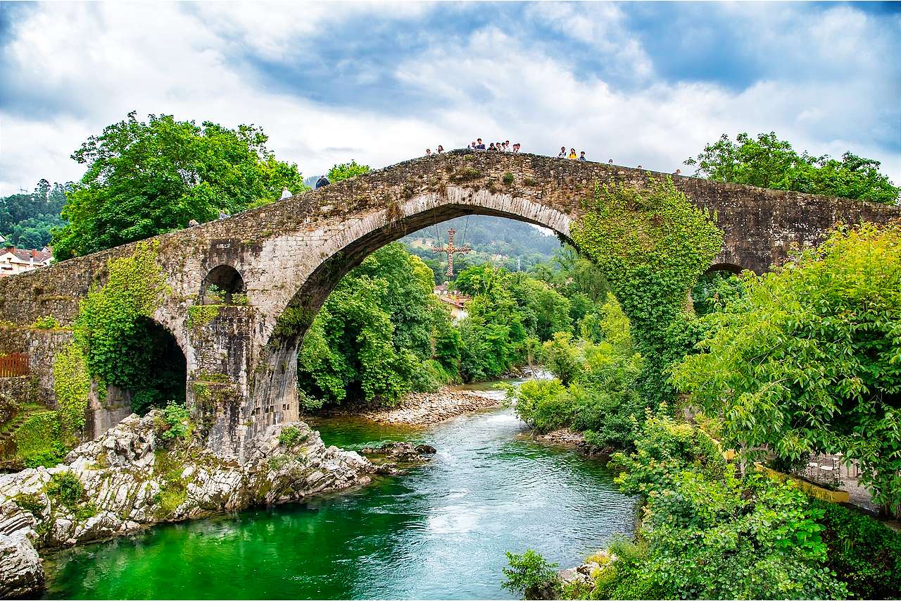 Ponte romana puzzle online a partir de fotografia