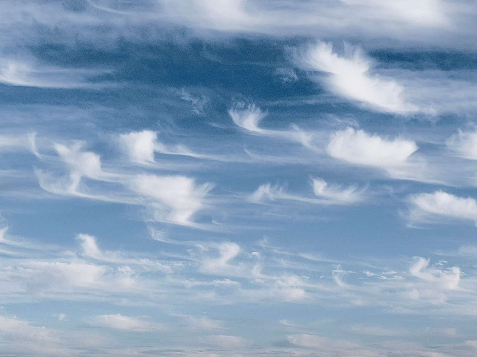 Met het hoofd op de wolken. puzzel online van foto