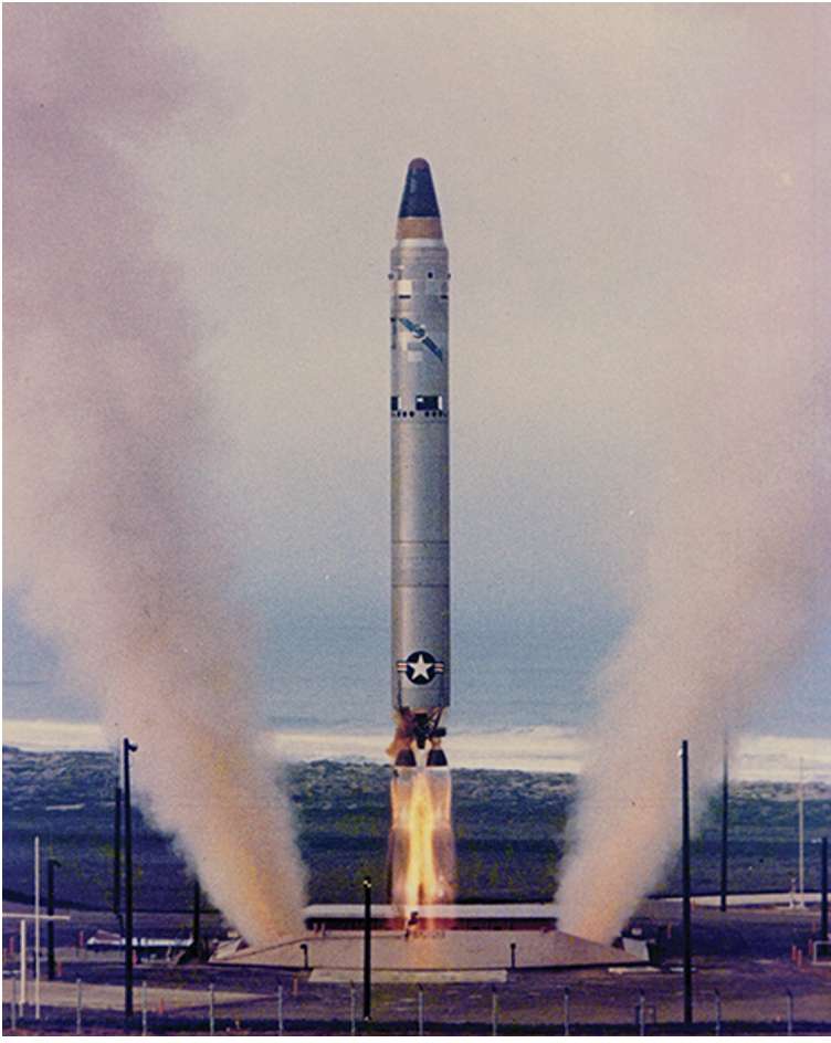Космическа ракета онлайн пъзел от снимка