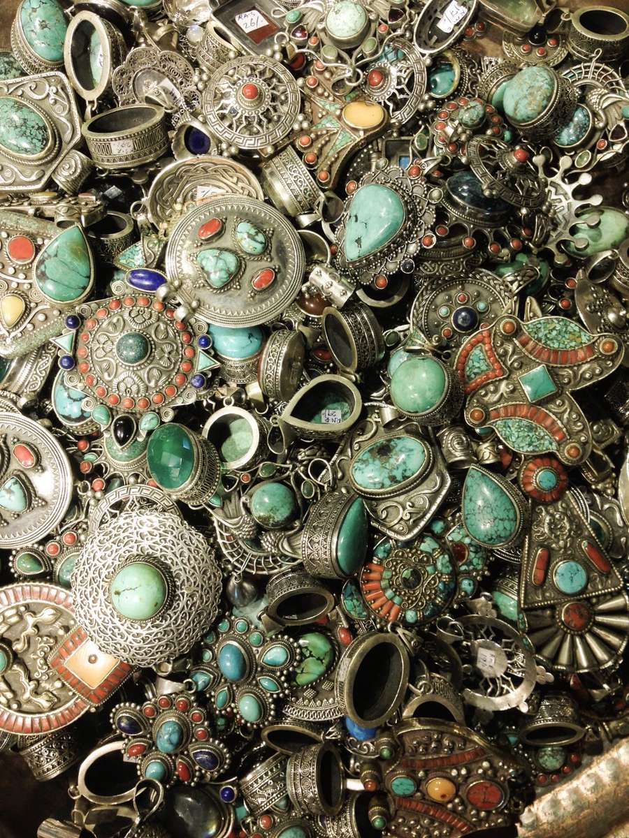 Pile de bijoux puzzle en ligne à partir d'une photo