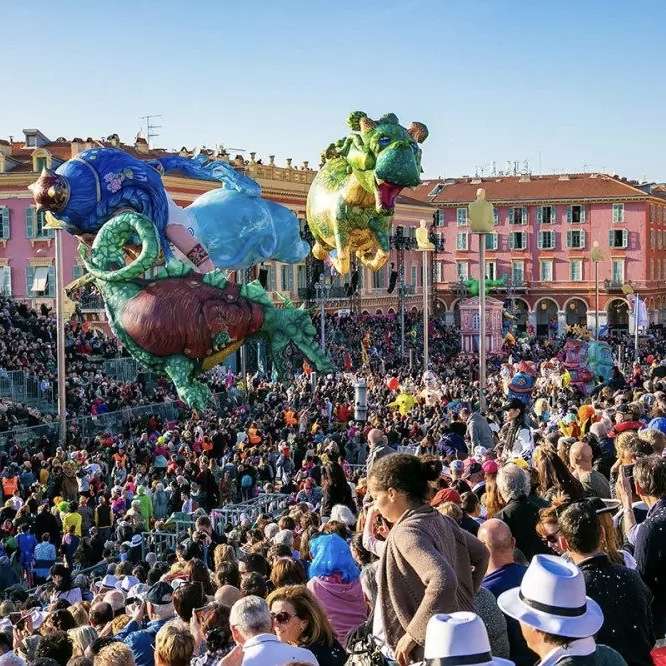 Карнавал в Ница онлайн пъзел
