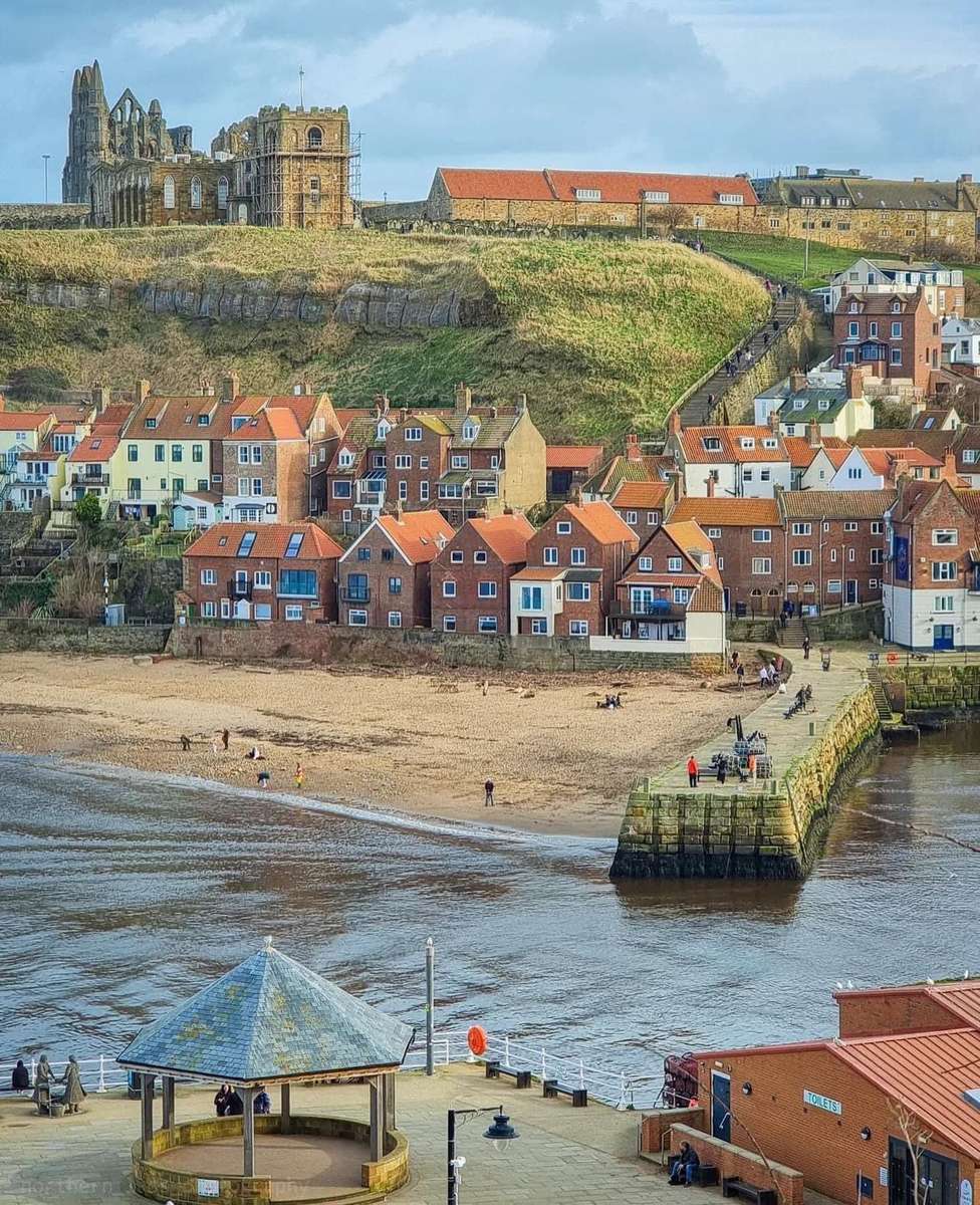 Whitby UK online puzzle