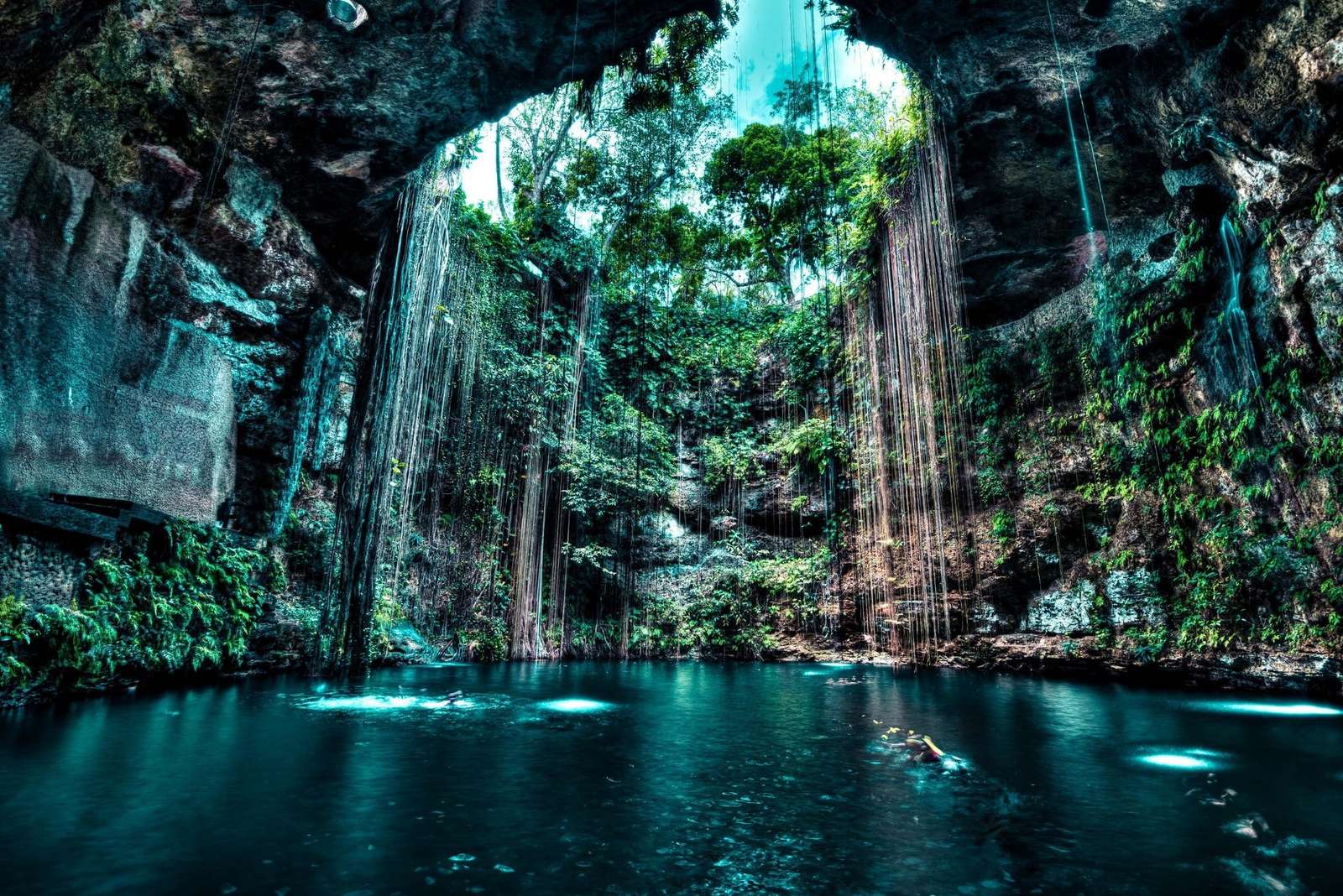 Пещера с водой онлайн-пазл