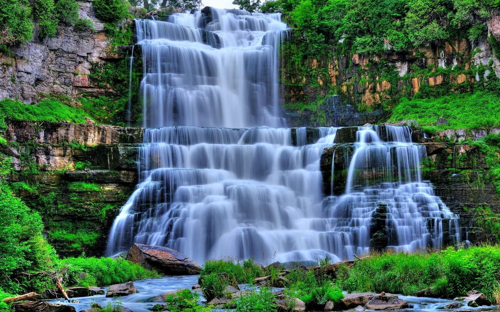 Wasserfälle in Grün Online-Puzzle vom Foto
