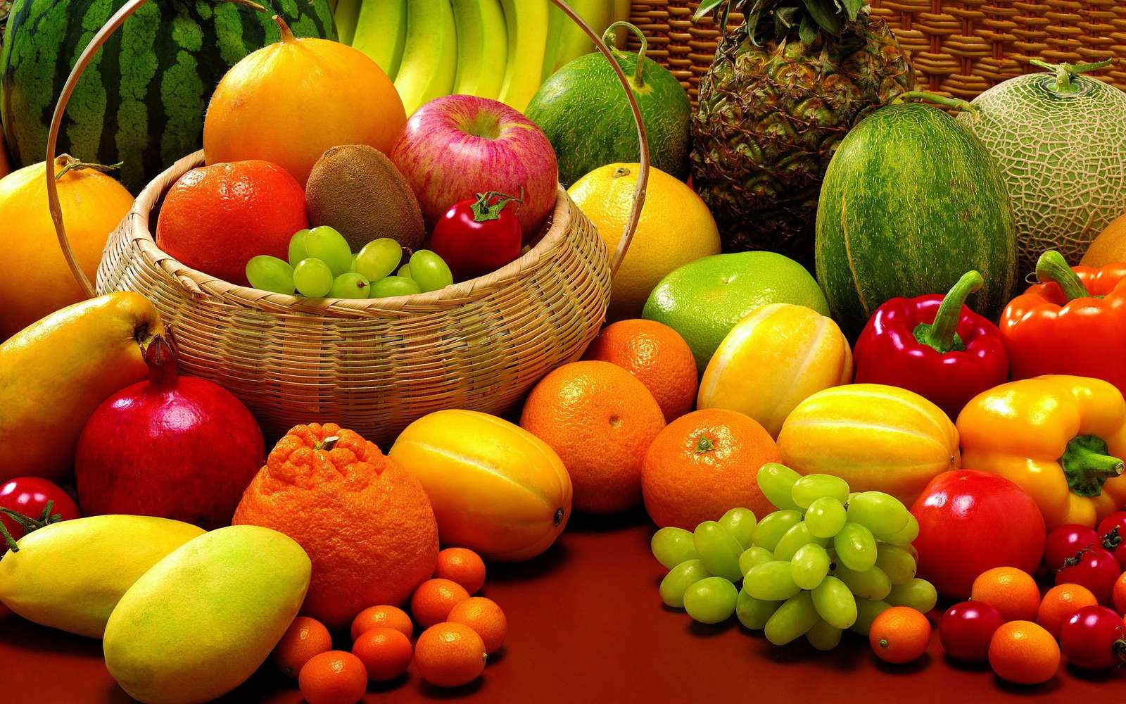 Fruit Basket Display puzzle online from photo