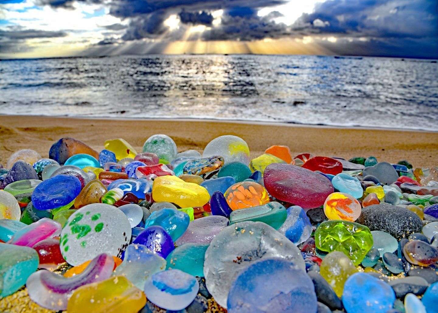 Sea Glass On Shore online puzzle