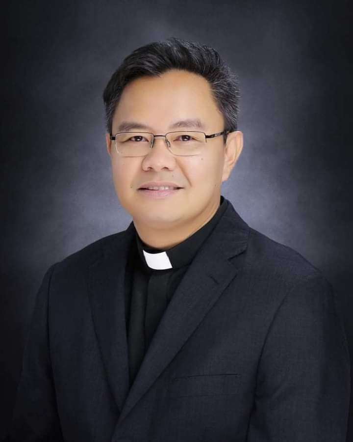 Fr. Bong Pussel online