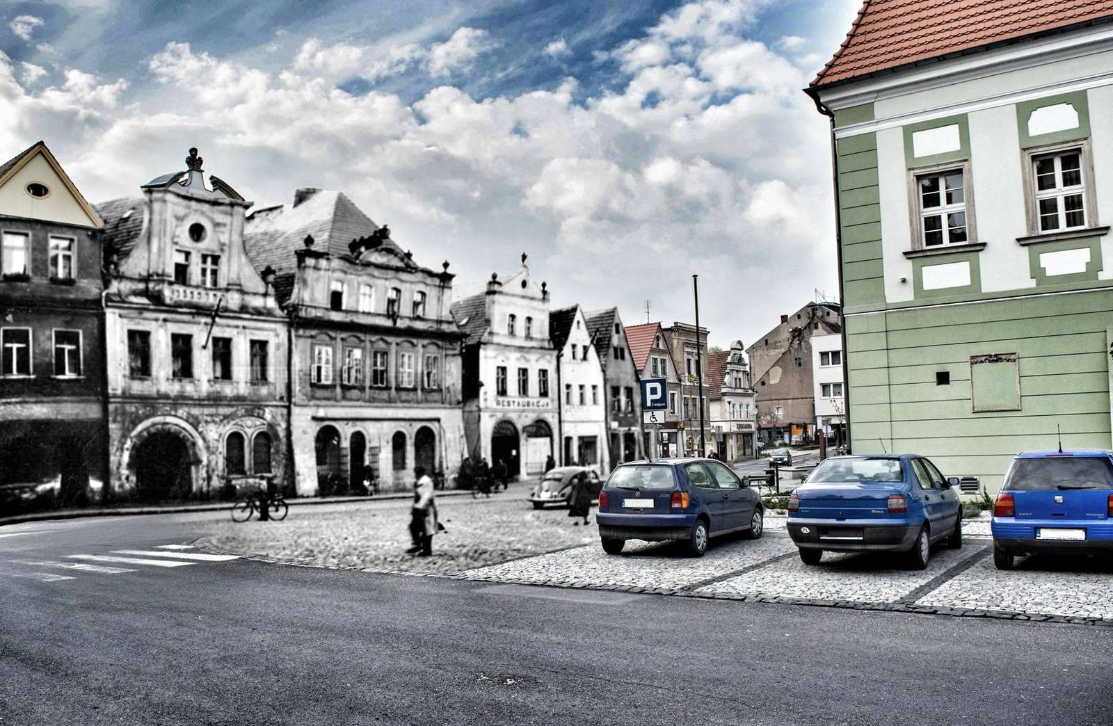 Gryfów Śląski - tenement houses in the past and today puzzle online from photo